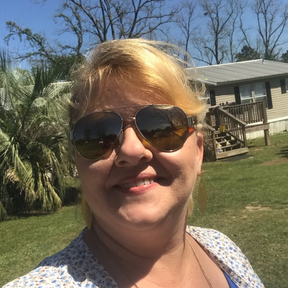 Meet your Posher, Paula